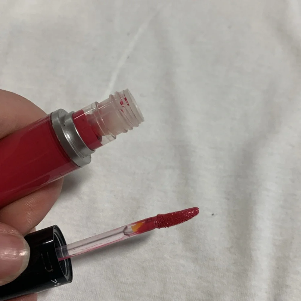 NO‎ BOX- MAC Cosmetics To Matte With It Lip Gloss M-18